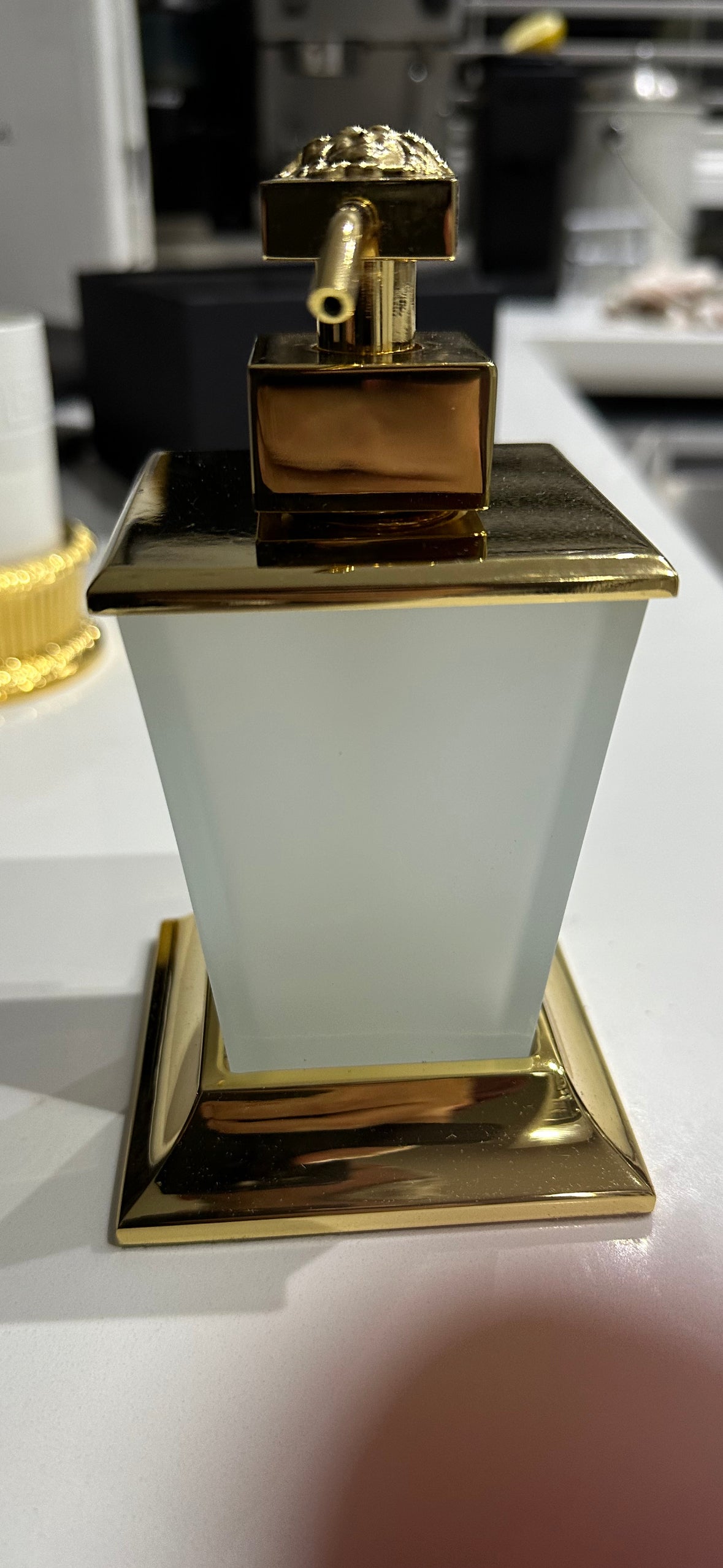 Versace Superbe Bathroom Accessory Set Gold | 4-Piece | Fine et