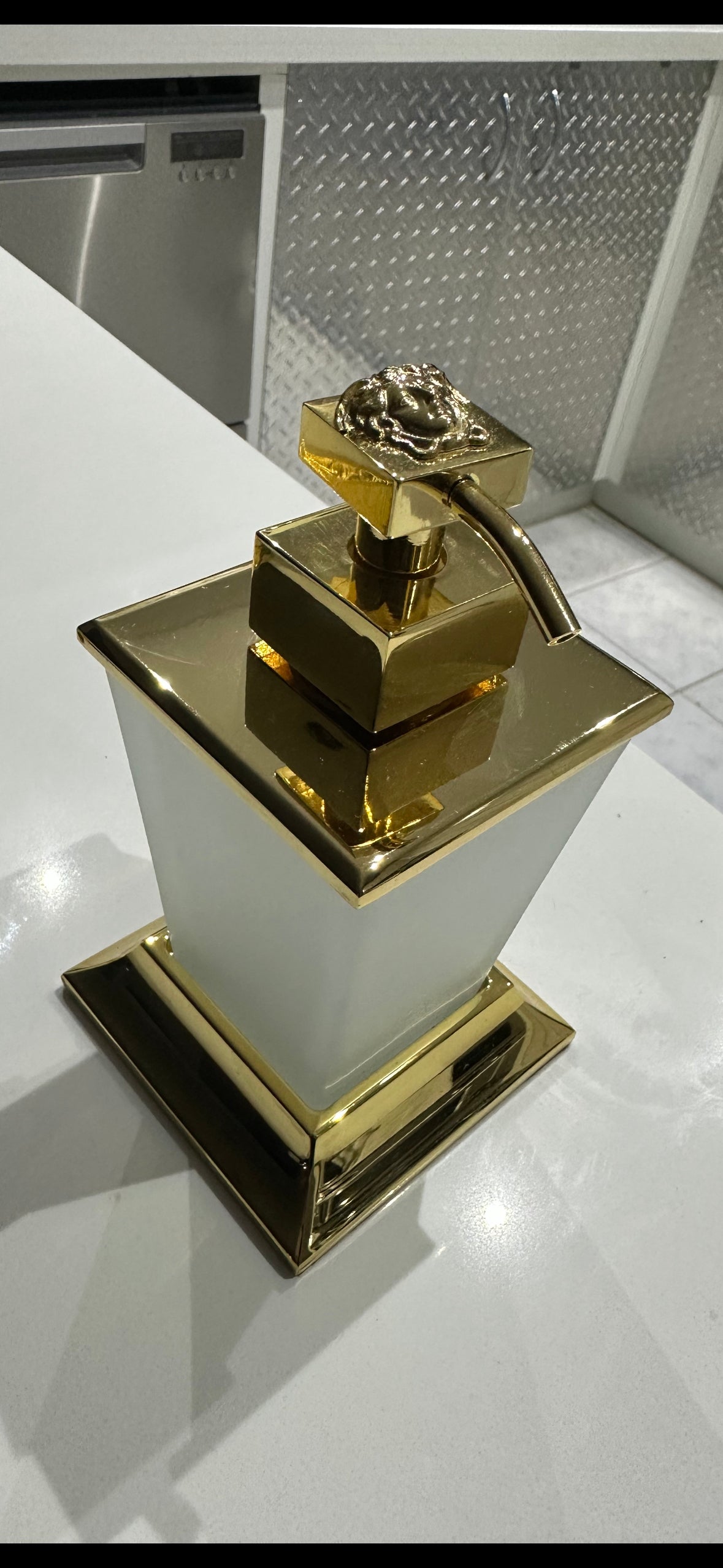 Versace Superbe Bathroom Accessory Set Gold | 4-Piece | Fine et